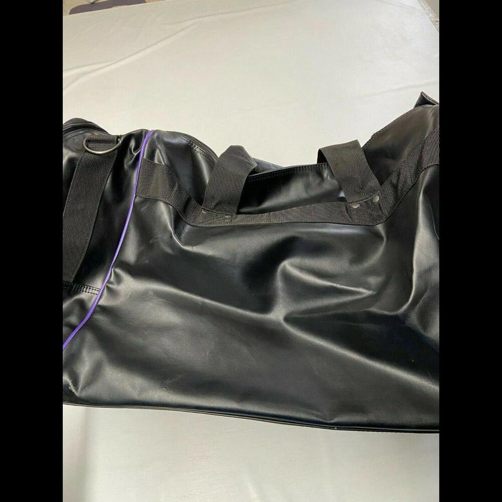 Rare Nike Official LEBRON JAMES Skills Academy Black Duffel Bag - Picture 6 of 9